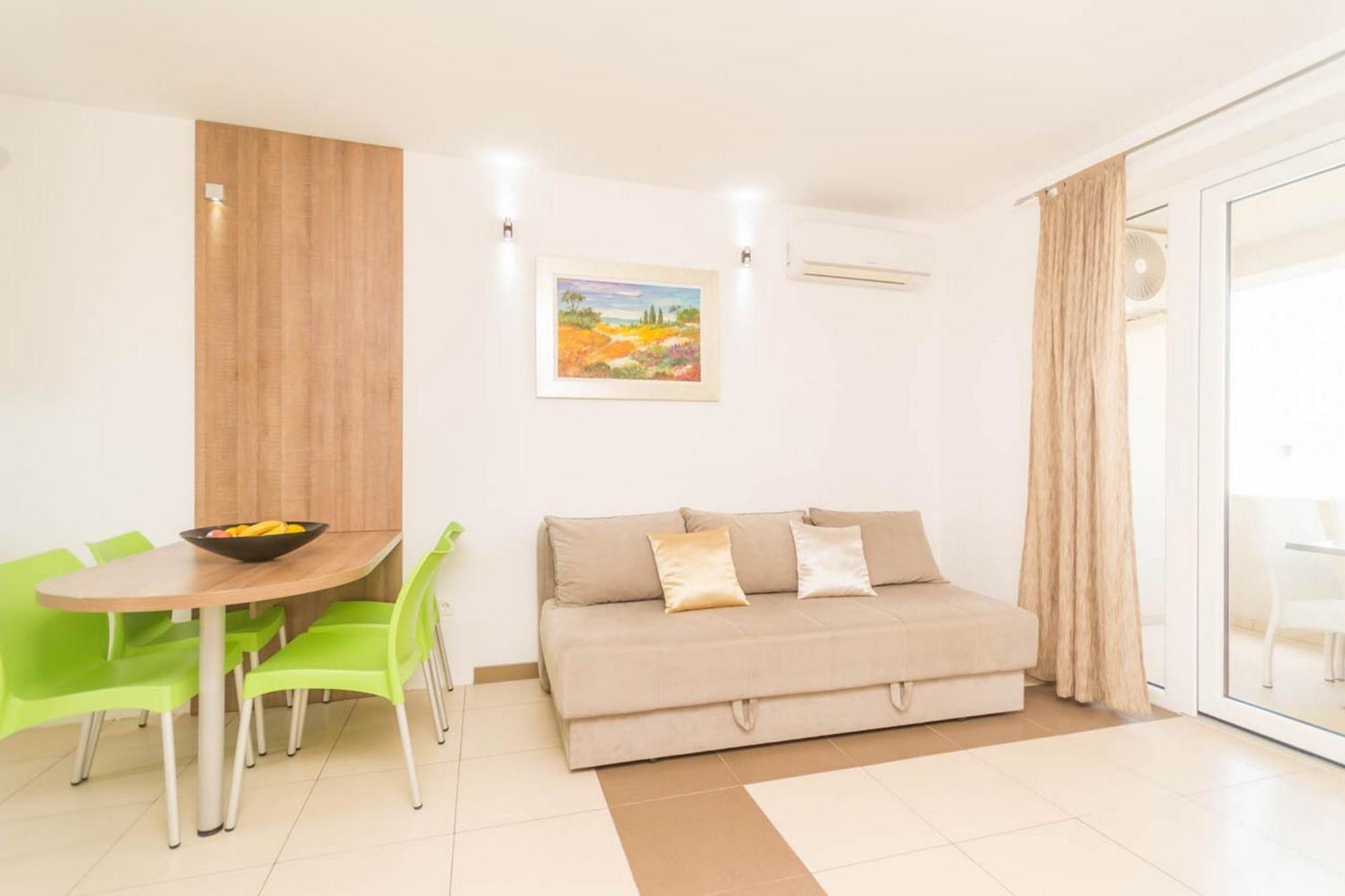 Apartments In Njivice/Insel Krk 13314 Eksteriør bilde